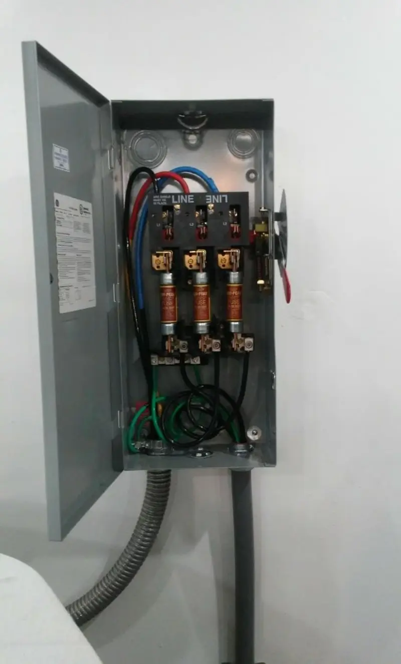 Three-phase disconnect switch installed for Electrical Wiring & Rewiring in Willits